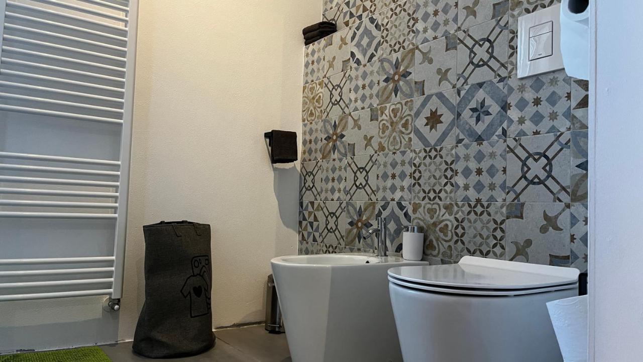 Cascina Giantino Suite Cantina - G A Y - M E N - O N L Y (Adults Only) Montegrosso dʼAsti Extérieur photo